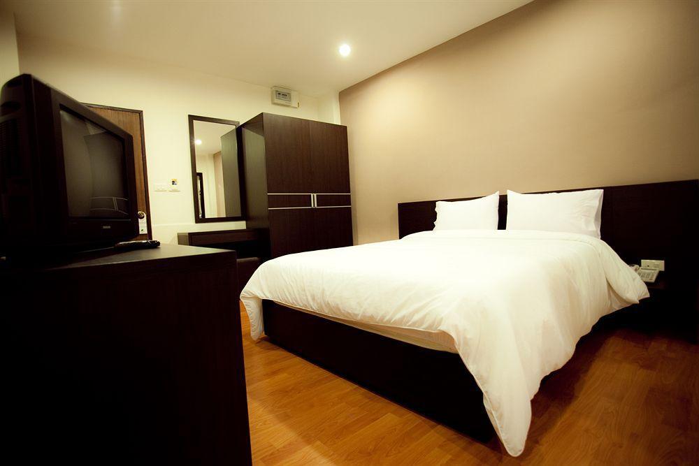 Khaosan Park Resort Банкок Екстериор снимка