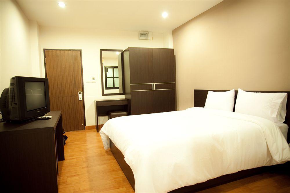 Khaosan Park Resort Банкок Екстериор снимка