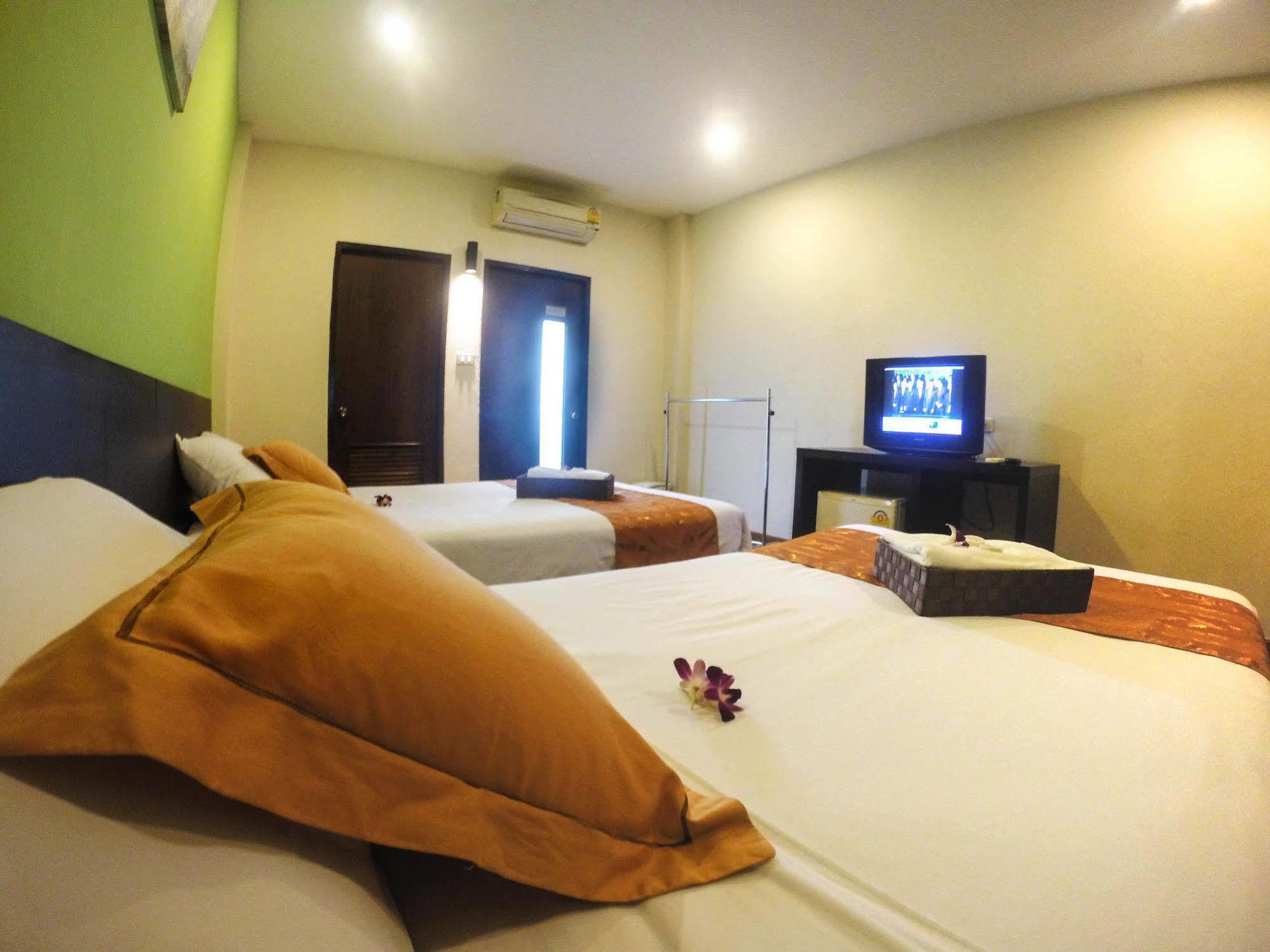 Khaosan Park Resort Банкок Екстериор снимка