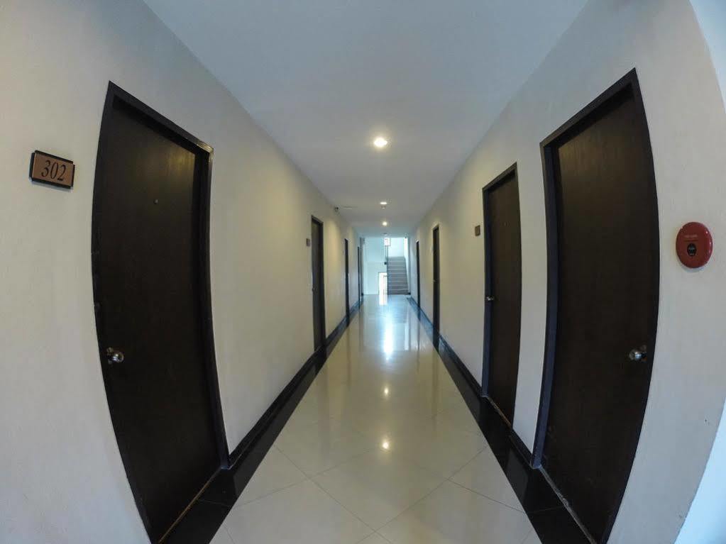 Khaosan Park Resort Банкок Екстериор снимка